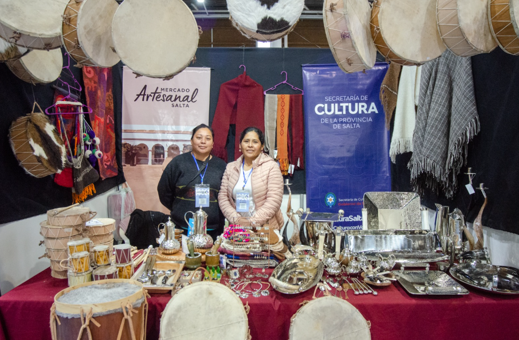 la-diversidad-artesanal-del-noa-se-exhibe-en-la-fiesta-del-poncho