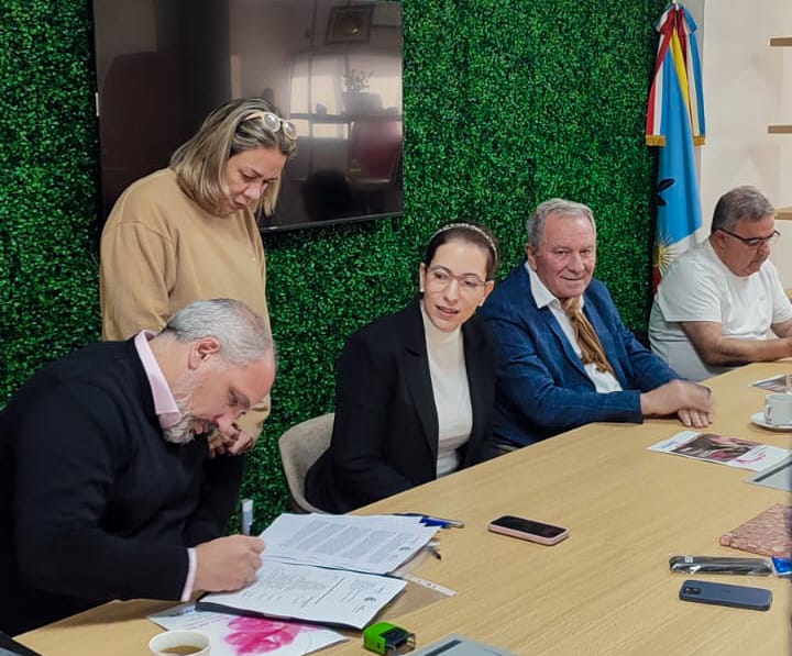 camyen-y-rexys-firman-contrato-para-inversion-minera-en-antofagasta-de-la-sierra